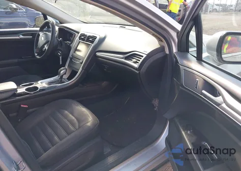 2013 Ford Fusion Se z USA, uszkodzony, nr VIN 3FA6P0H72DR138688